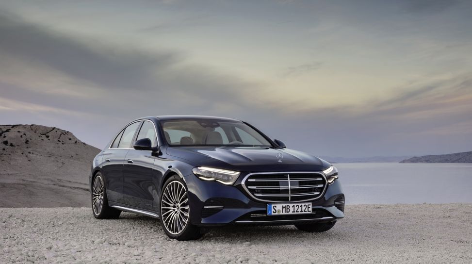 Mercedes Classe E 2024: caratteristiche e motori della nuova generazione